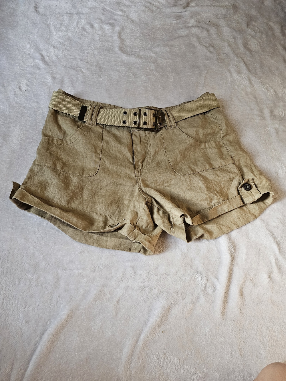 Casual Roll-Cuff Utility Shorts in Tan